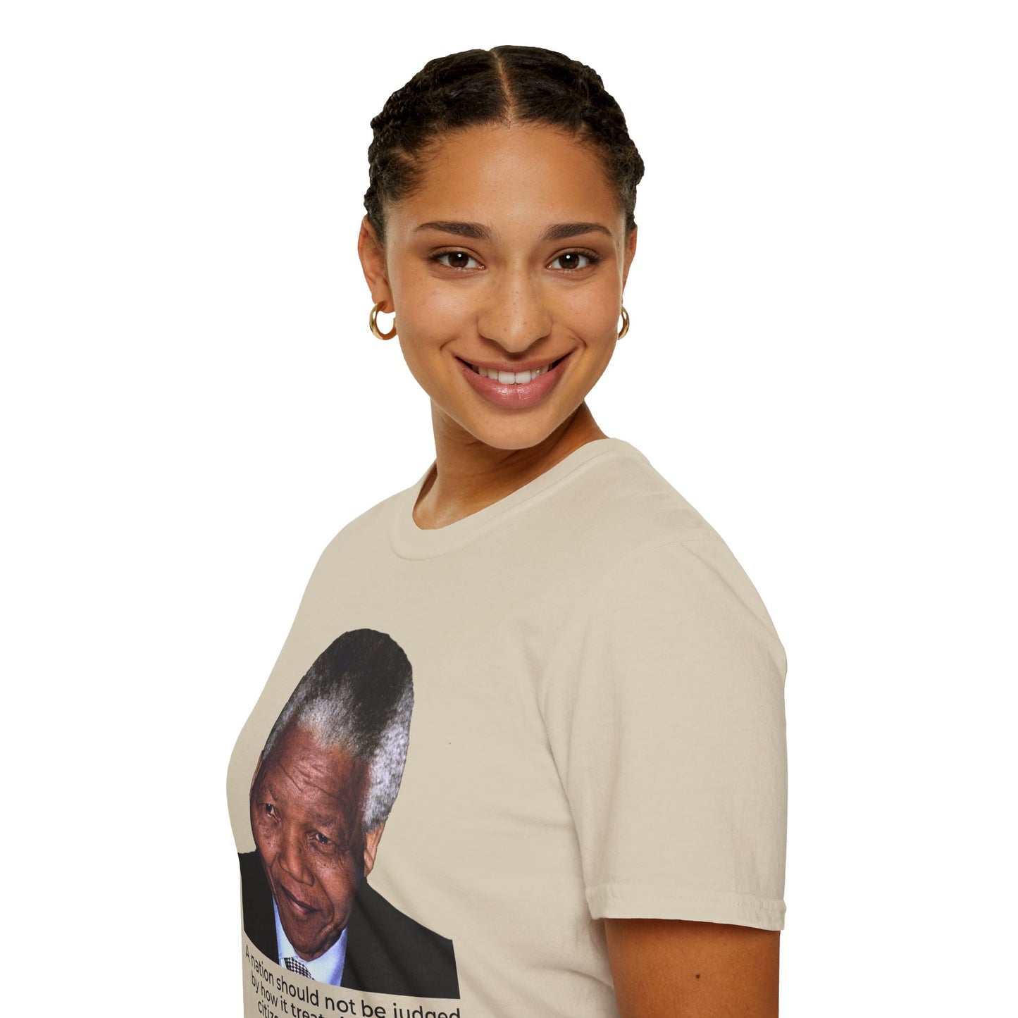 Nelson Mandela Justice Quote T-Shirt – A Nation Is Judged by Its Lowest (Sand)