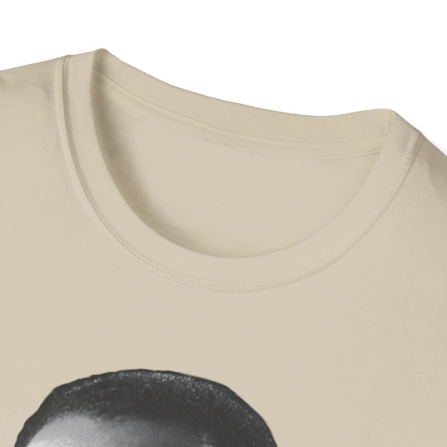 Martin Luther King Jr. Moral Arc Quote Tee – Justice Portrait Shirt (Sand)