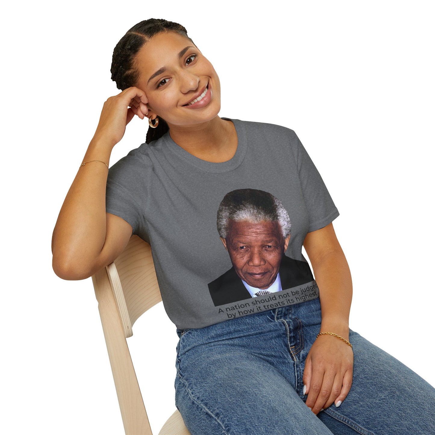 Nelson Mandela Justice Quote T-Shirt – A Nation Is Judged by Its Lowest (Graphite Heather)