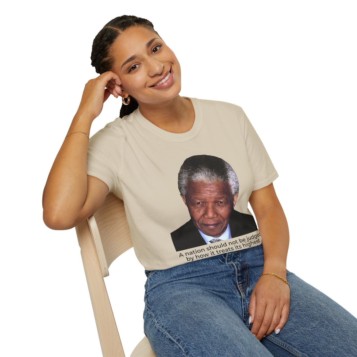 Nelson Mandela Justice Quote T-Shirt – A Nation Is Judged by Its Lowest (Sand)